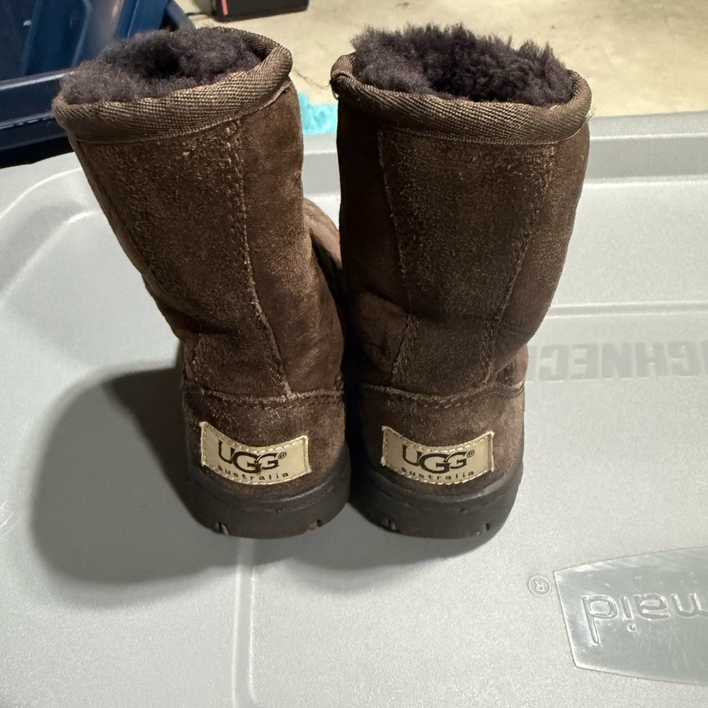 Brown Girls / Toddler Uggs
